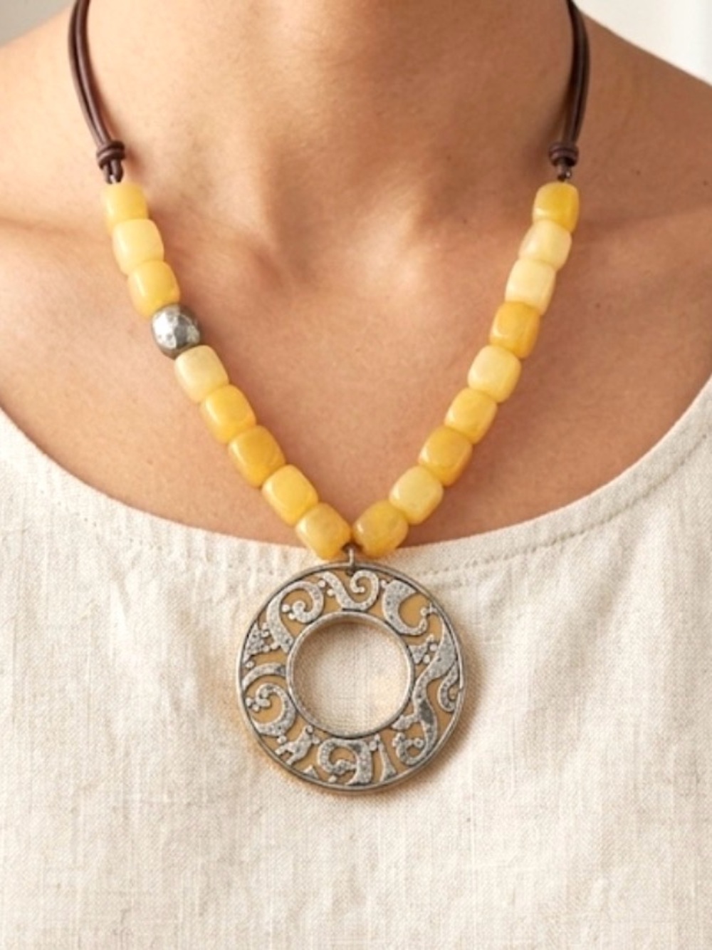 Silpada Retired N1837 Yellow Serpentine Jade Bead Disc Pendant Necklace